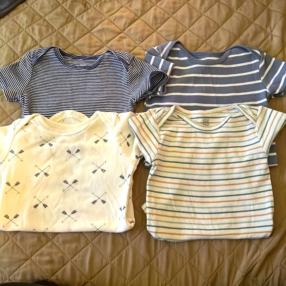 18mo bodysuit bundle. Stripes and arrows